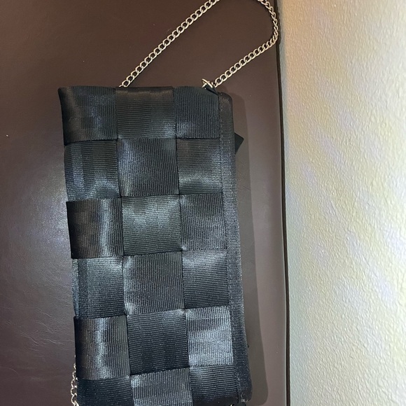 Harveys Black Bow Clutch Bag - Picture 3 of 4